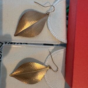 James Avery 10k Repousse Leaf Dangle Earrings